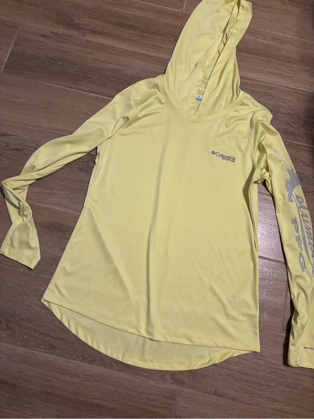 Columbia Women's Long Sleeve Hooded Sun Shirt in Light Yellow